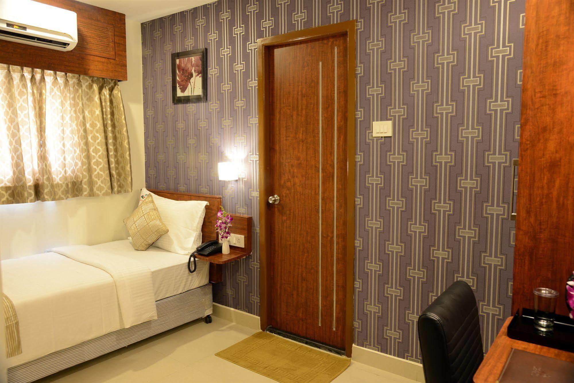De Castle Inn Chennai Eksteriør bilde